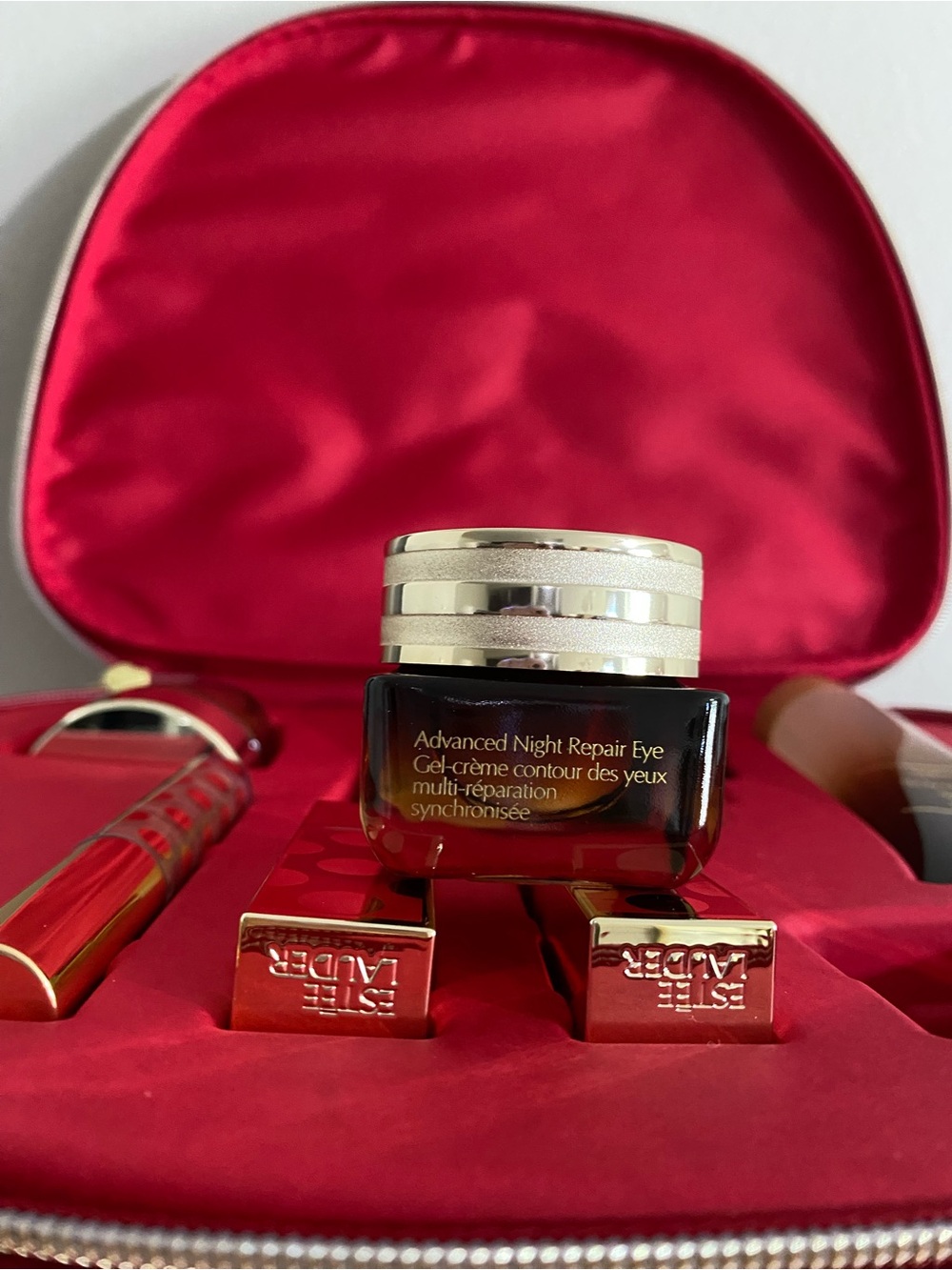 Estee Lauder Holiday Blockbuster Makeup Gift Set 2025 $652 Value GLOW (WARM) NEW - Picture 8 of 16